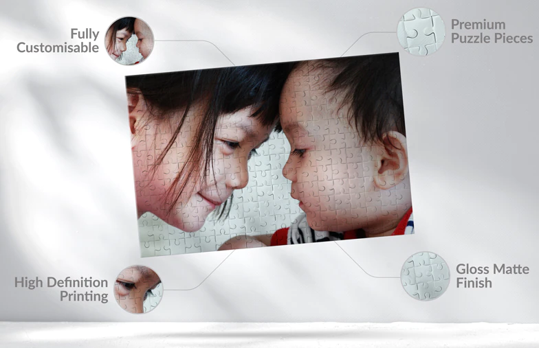 Puzzle personnalisé : deux enfants se touchant le front, imprimé haute définition sur pièces de qualité supérieure avec finition mat brillante.